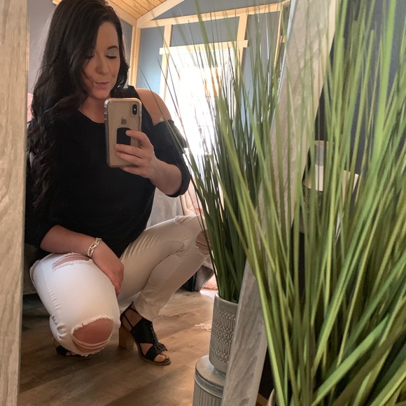 Meet your Posher, Dusty - Picture 3 of 5